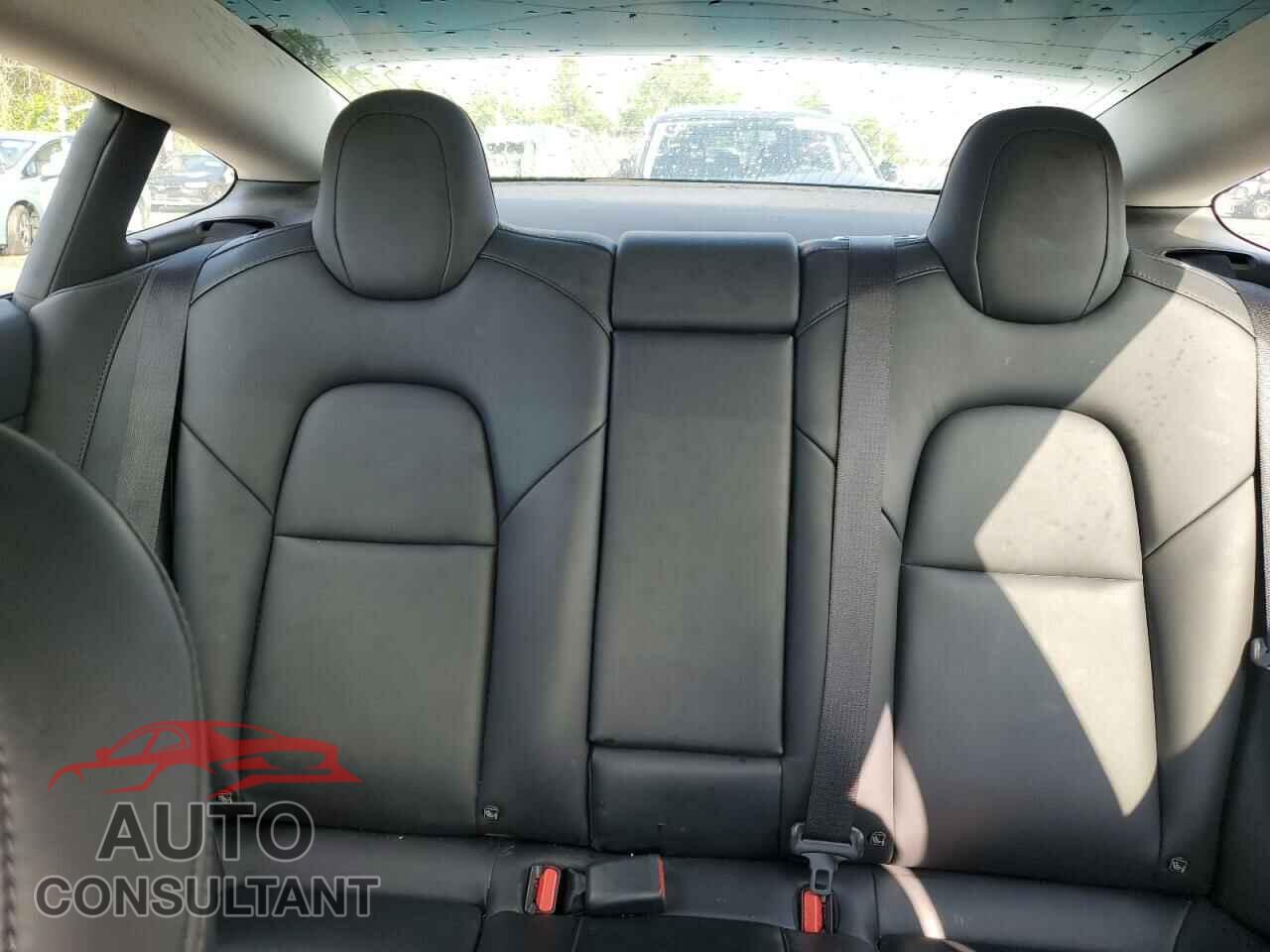 TESLA MODEL 3 2019 - 5YJ3E1EB4KF453699