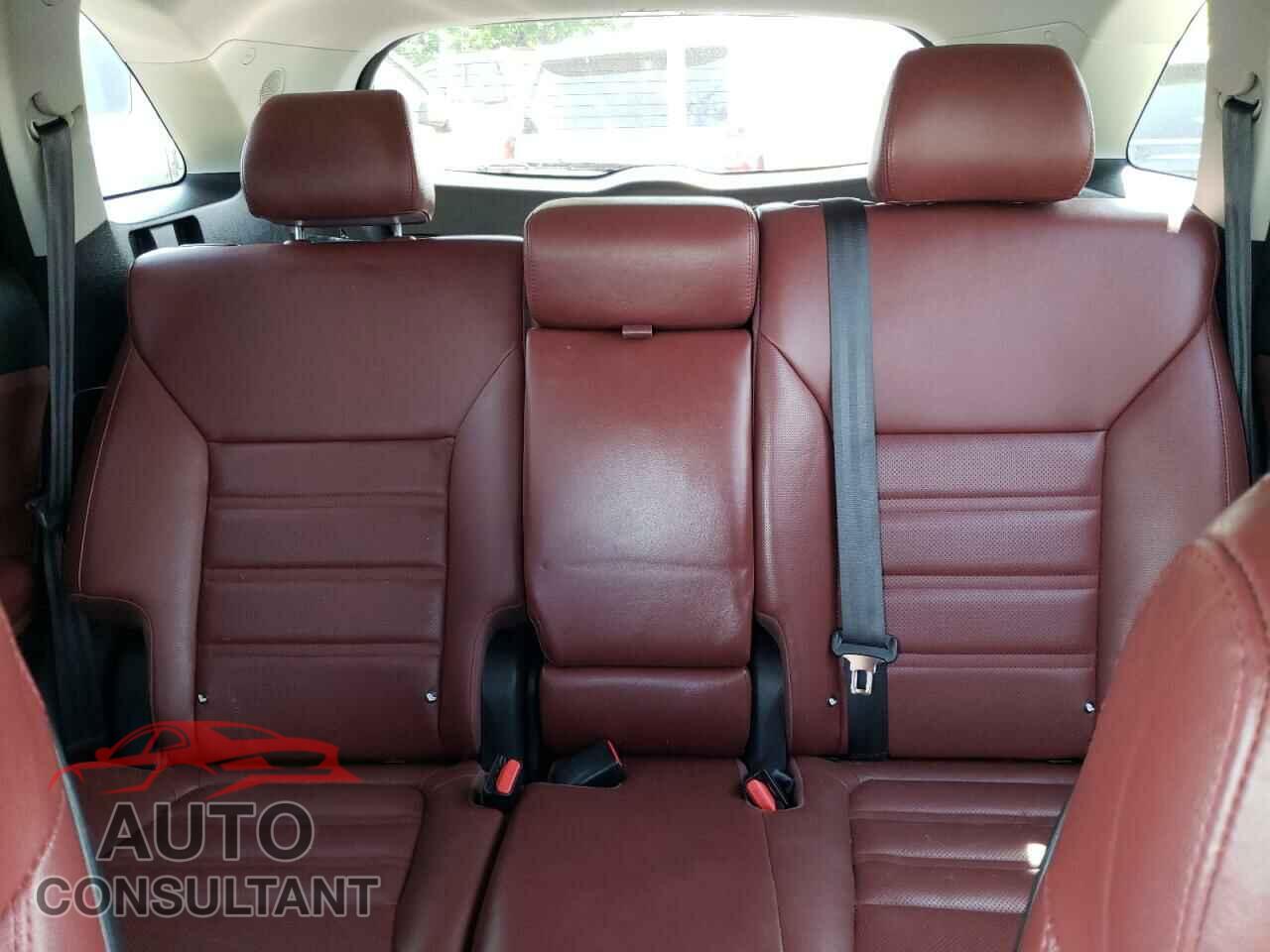 KIA SORENTO 2017 - 5XYPKDA59HG316741
