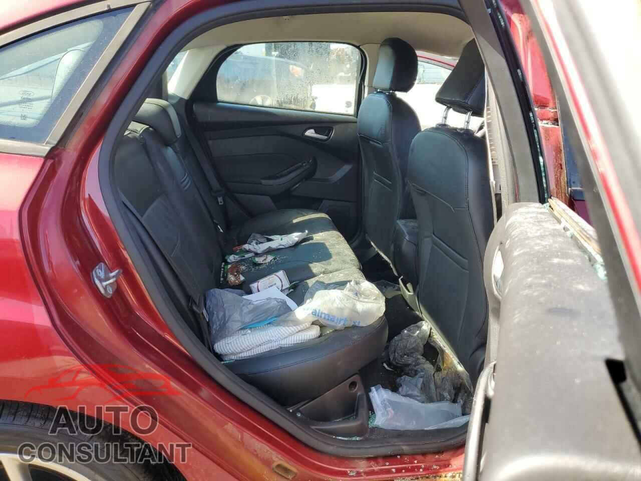 FORD FOCUS 2015 - 1FADP3F24FL291865