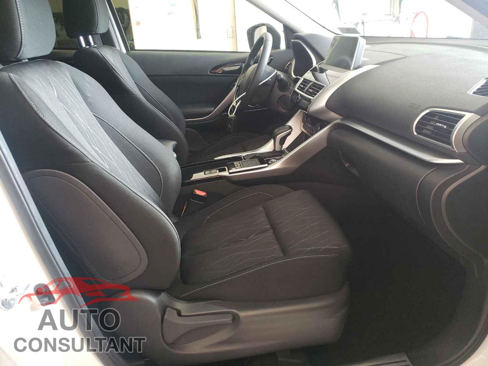 MITSUBISHI ECLIPSE 2019 - JA4AT5AA8KZ020876
