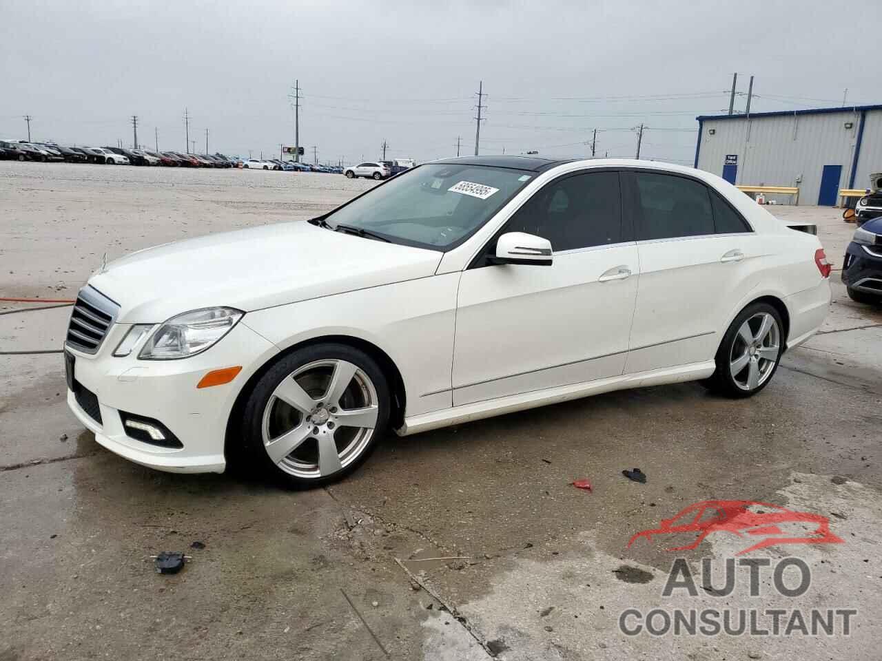 MERCEDES-BENZ E-CLASS 2011 - WDDHF5GB5BA499404