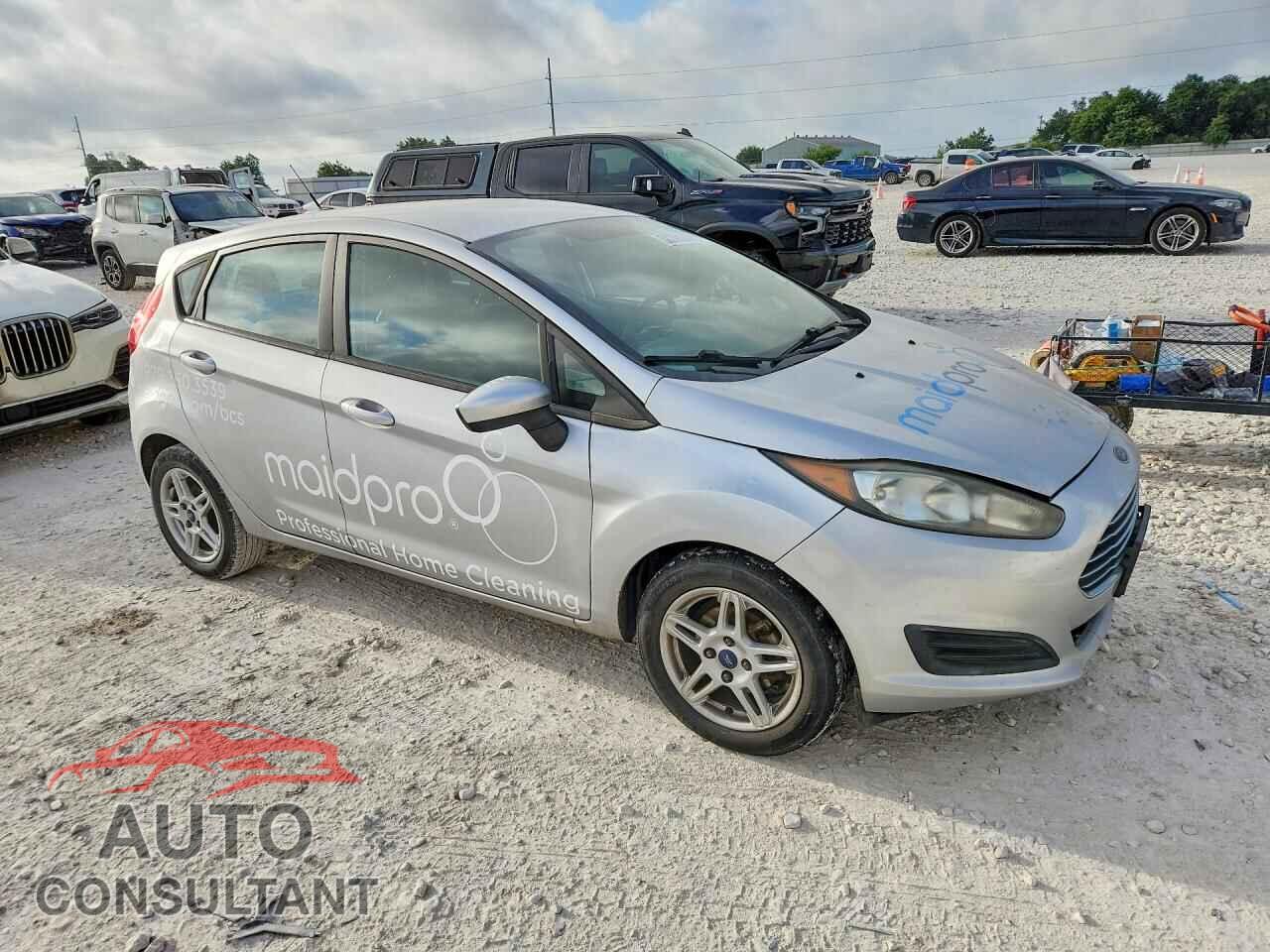 FORD FIESTA 2017 - 3FADP4EJ9HM132002