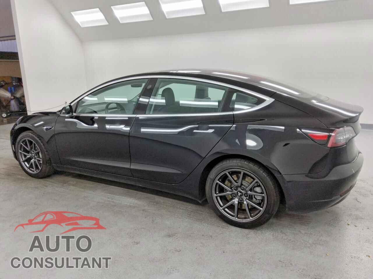 TESLA MODEL 3 2018 - 5YJ3E1EA8JF013863