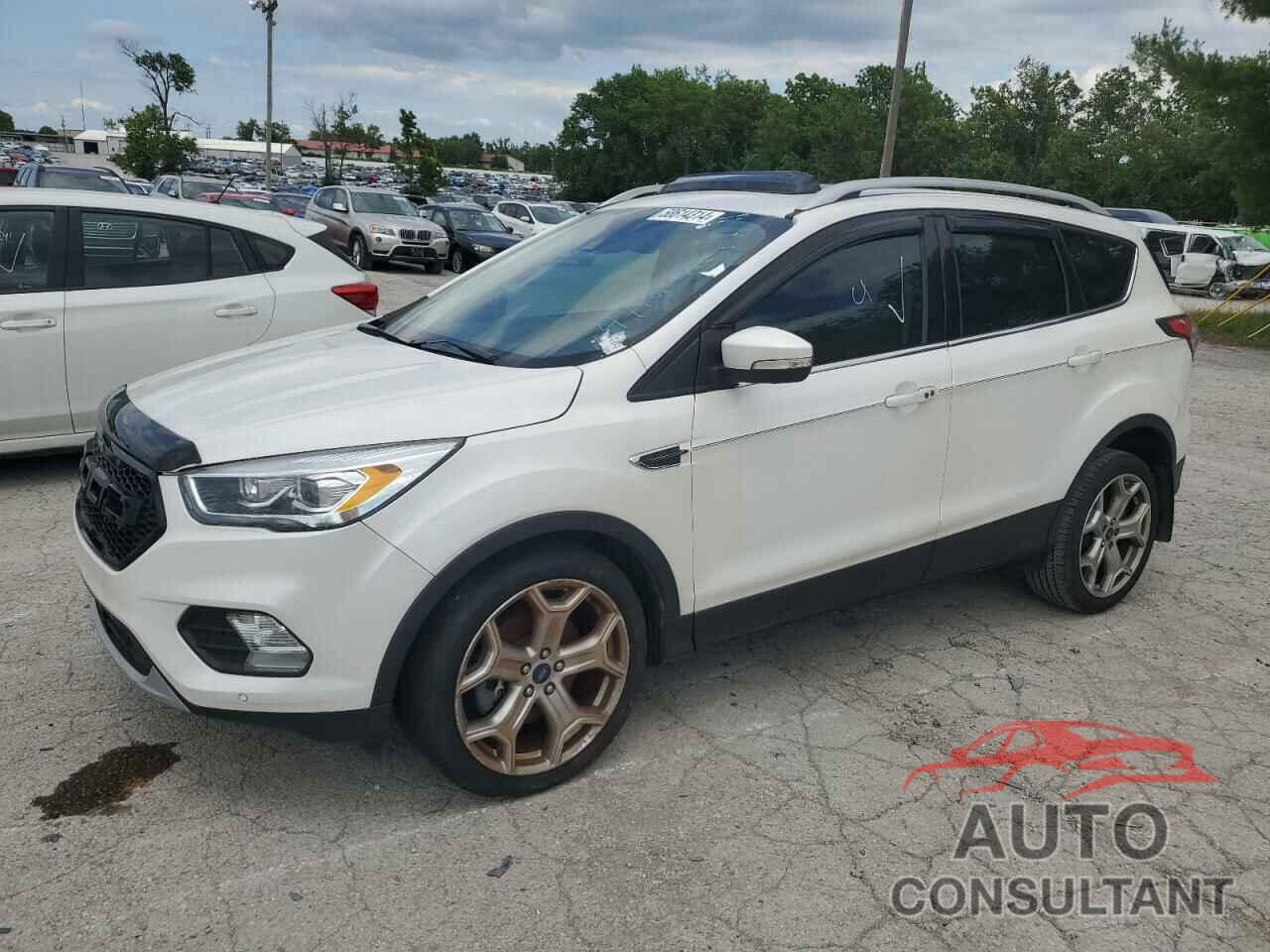 FORD ESCAPE 2017 - 1FMCU0J90HUA45910