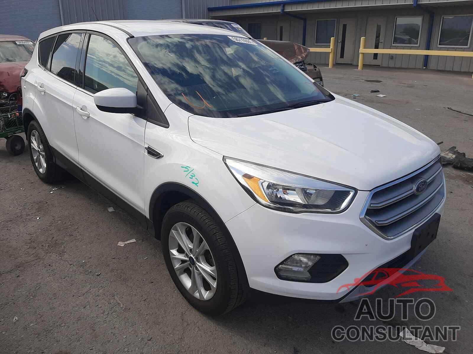 FORD ESCAPE 2017 - 1FMCU0GDXHUD67711