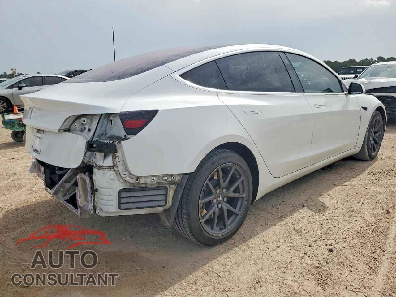 TESLA MODEL 3 2018 - 5YJ3E1EA4JF031339