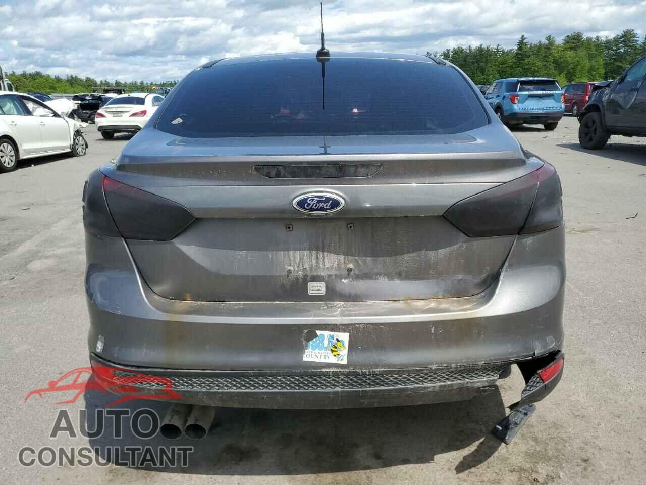 FORD FOCUS 2014 - 1FADP3E26EL329354