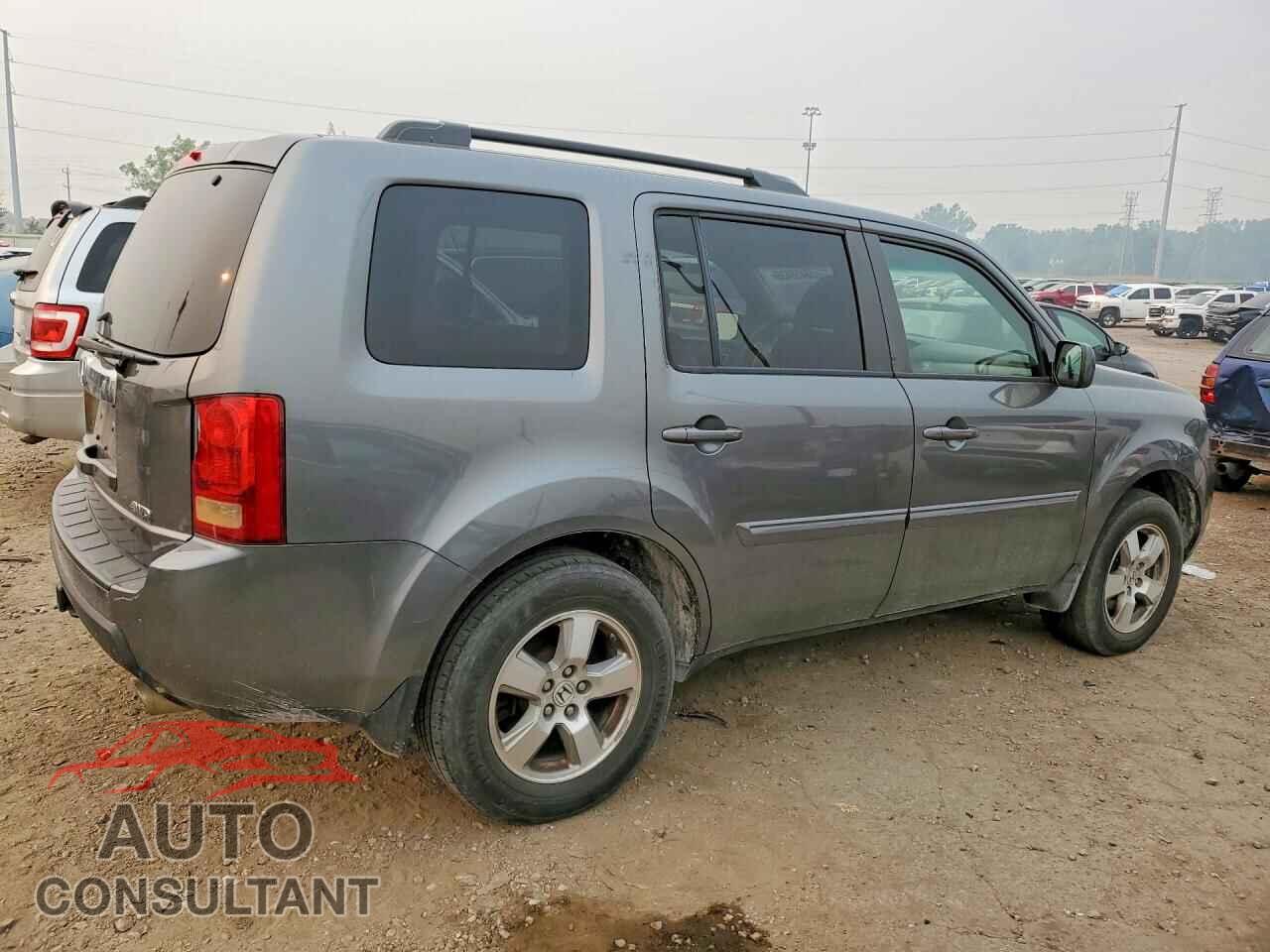 HONDA PILOT 2011 - 5FNYF4H52BB047575