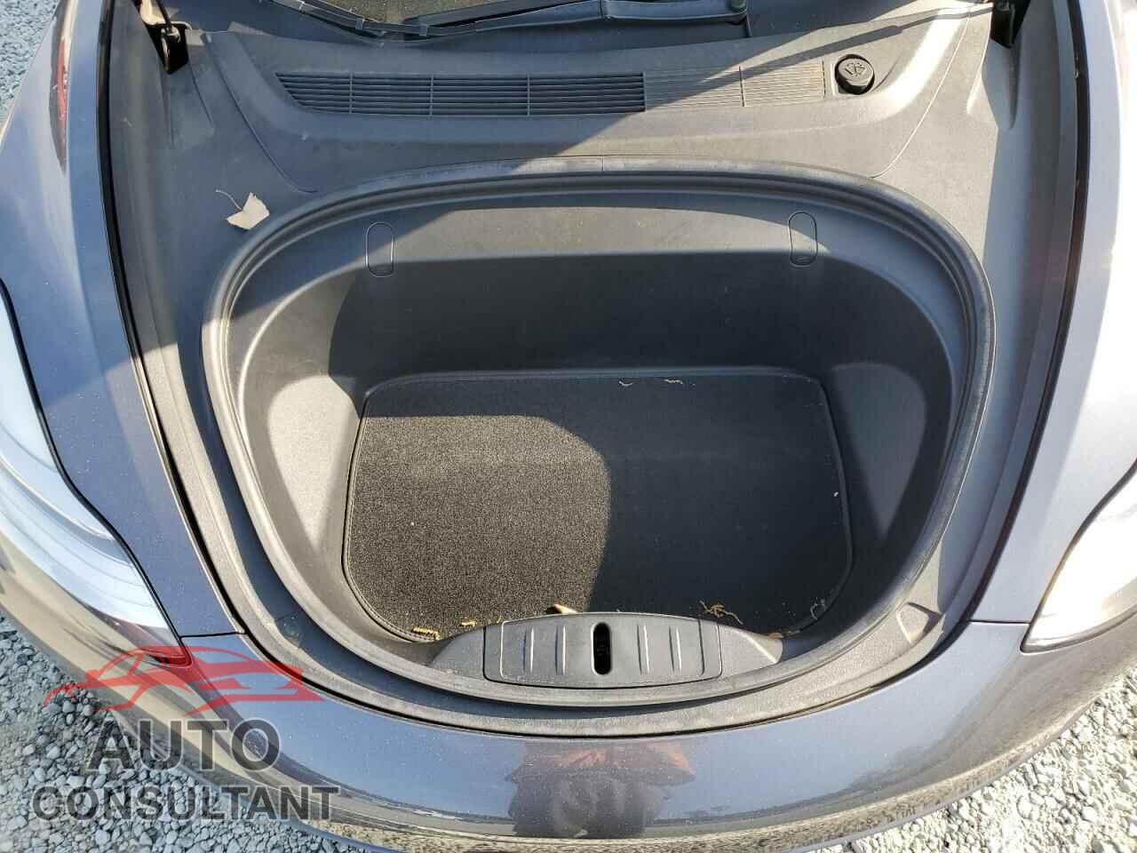 TESLA MODEL 3 2019 - 5YJ3E1EB2KF418501