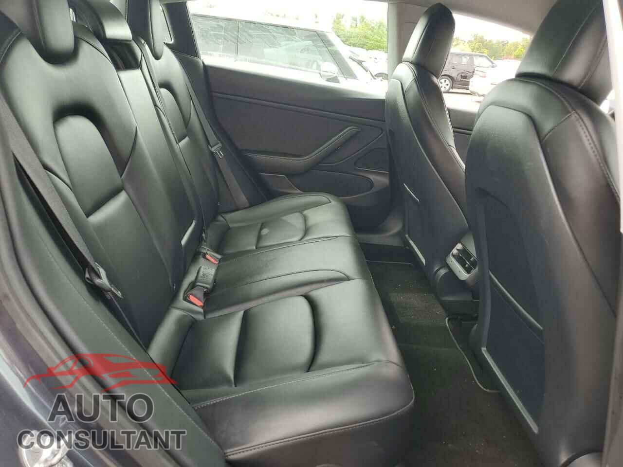 TESLA MODEL 3 2021 - 5YJ3E1EB0MF936660