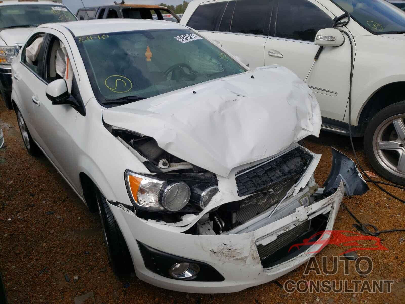 CHEVROLET SONIC 2016 - 1G1JE5SBXG4142871