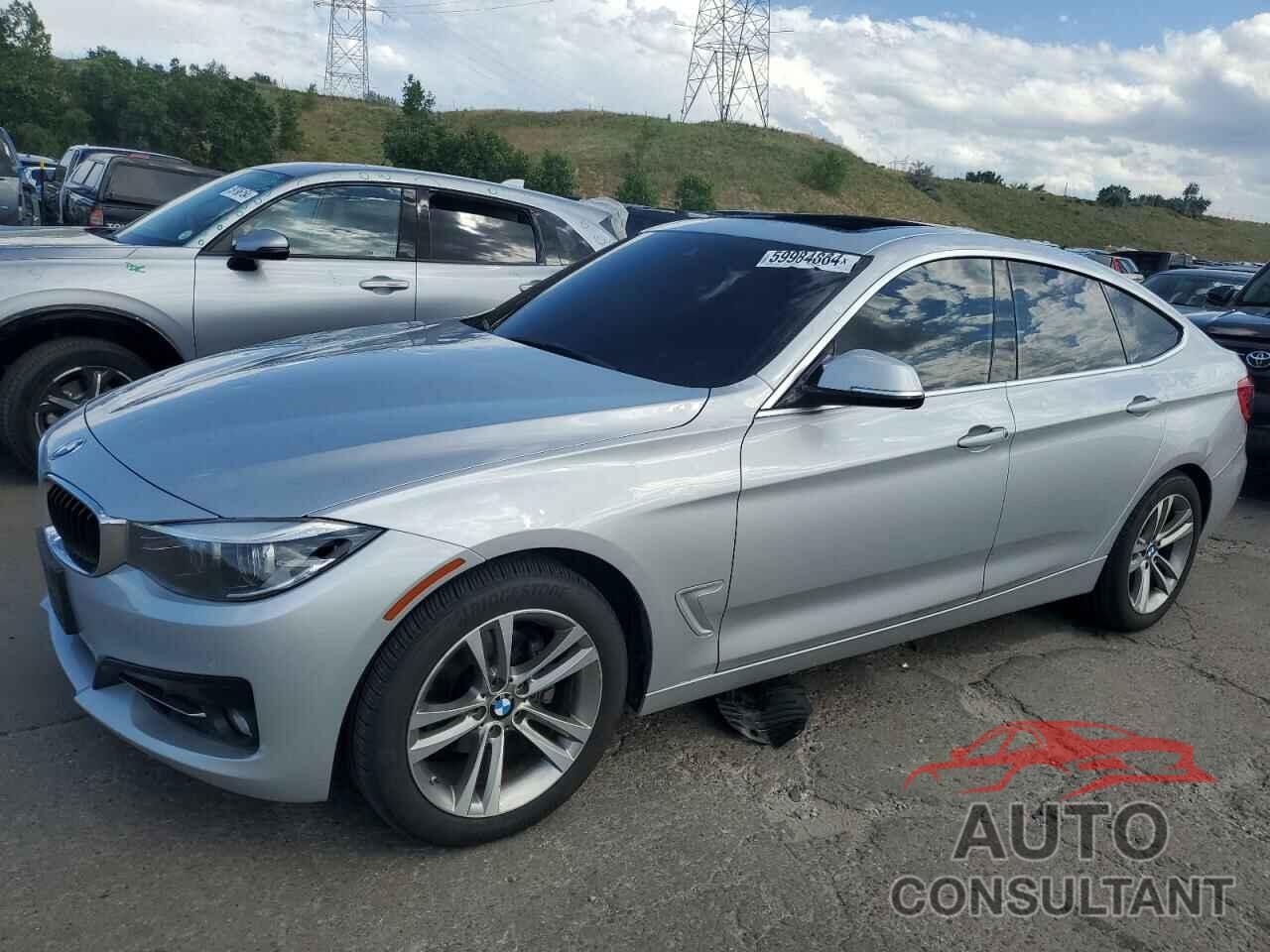 BMW 3 SERIES 2018 - WBA8Z9C56JG828371