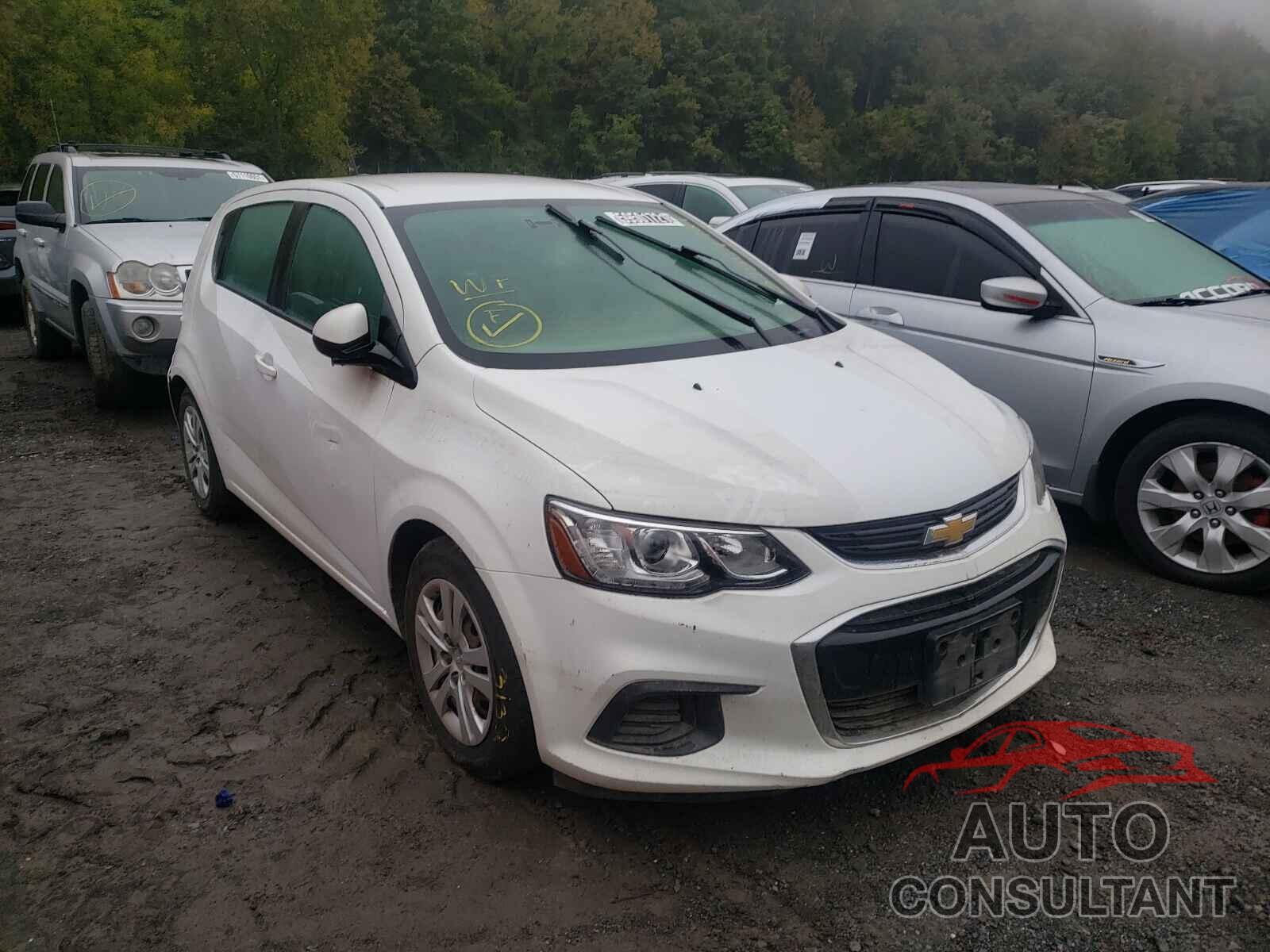 CHEVROLET SONIC 2019 - 1G1JG6SB9K4104007