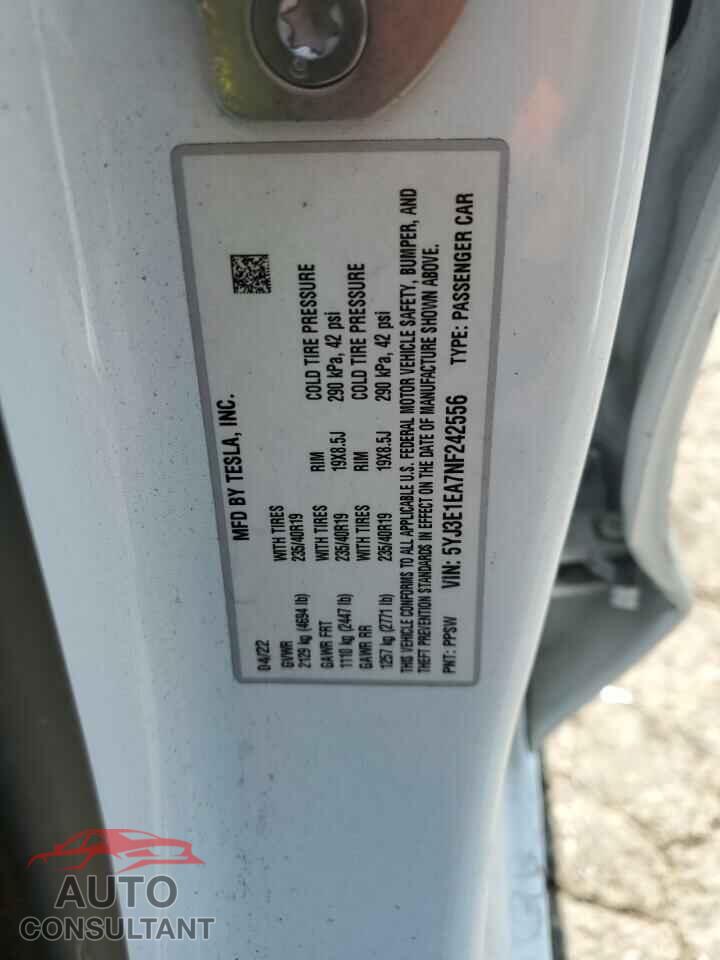 TESLA MODEL 3 2022 - 5YJ3E1EA7NF242556