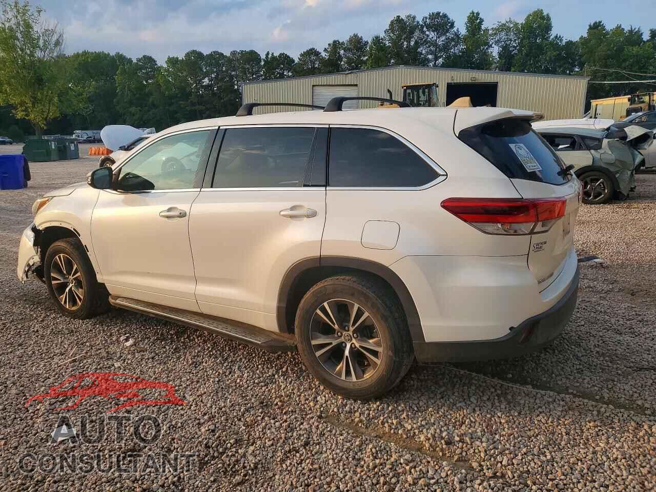 TOYOTA HIGHLANDER 2017 - 5TDBZRFH4HS452610