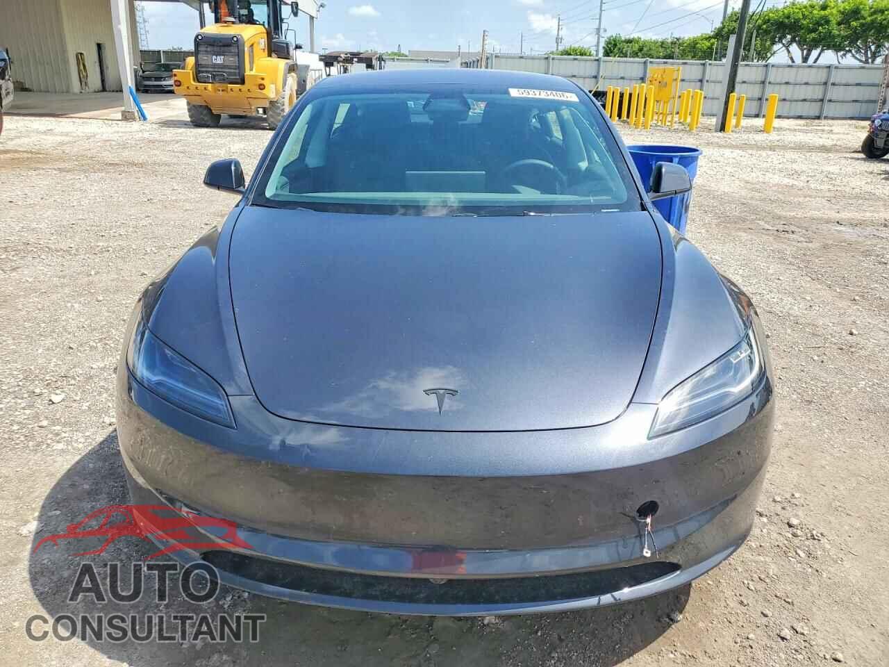 TESLA MODEL 3 2026 - 5YJ3E1EA3TF167237