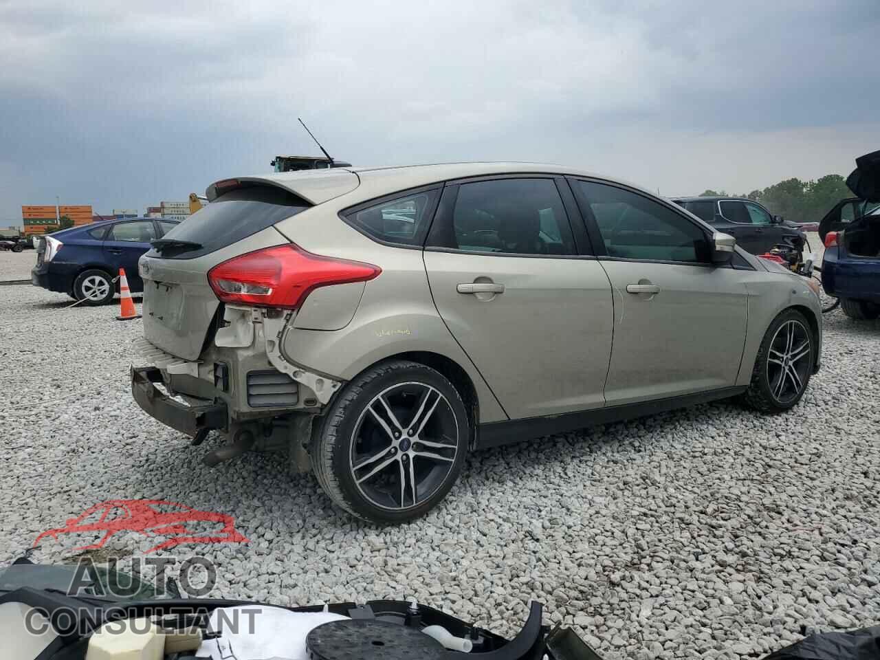 FORD FOCUS 2016 - 1FADP3K23GL403725