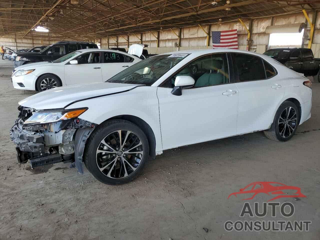 TOYOTA CAMRY 2018 - 4T1B11HK6JU043474