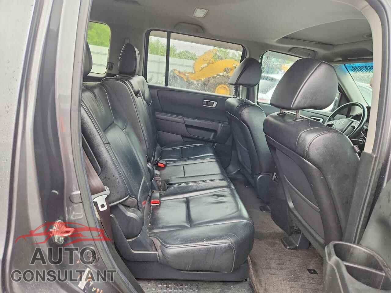 HONDA PILOT 2012 - 5FNYF4H50CB068894