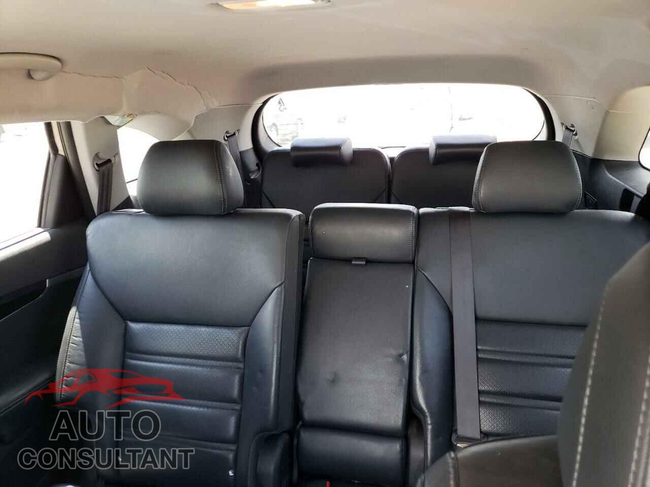 KIA SORENTO 2017 - 5XYPHDA54HG304477