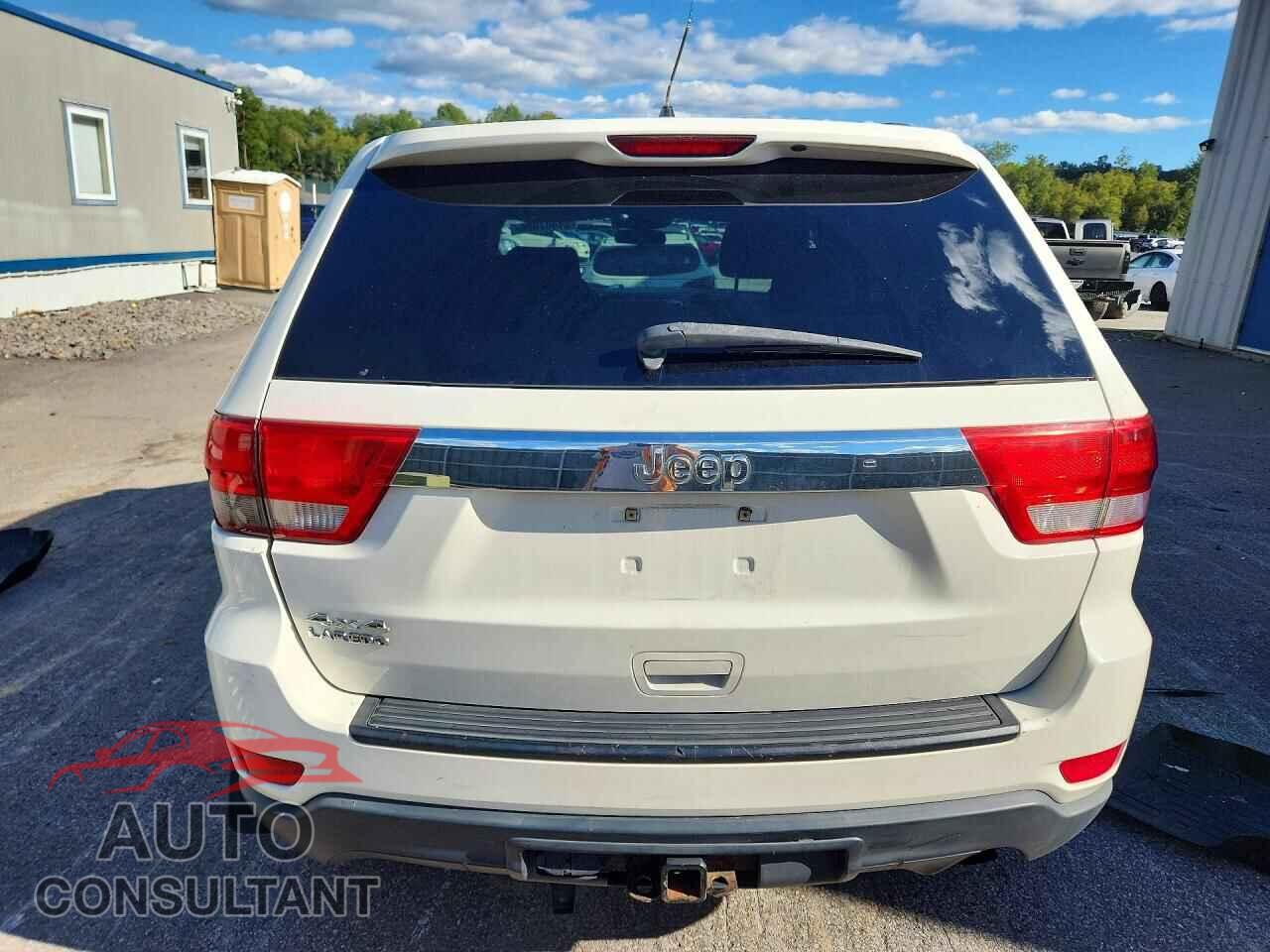 JEEP CHEROKEE 2011 - 1J4RR4GG6BC555019