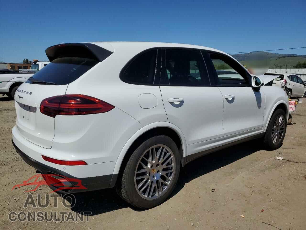 PORSCHE CAYENNE 2017 - WP1AA2A27HKA80537
