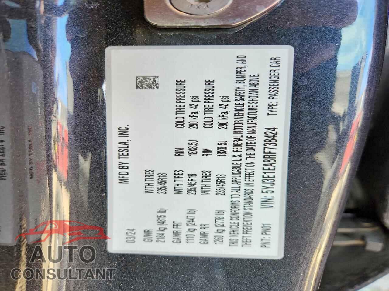 TESLA MODEL 3 2024 - 5YJ3E1EA8RF738424