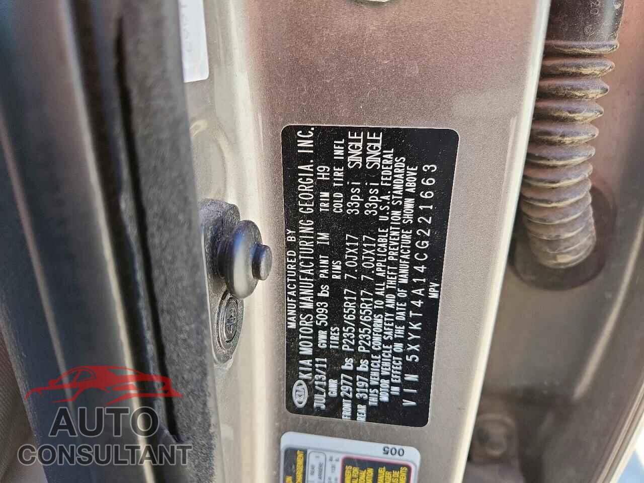 KIA SORENTO 2012 - 5XYKT4A14CG221663