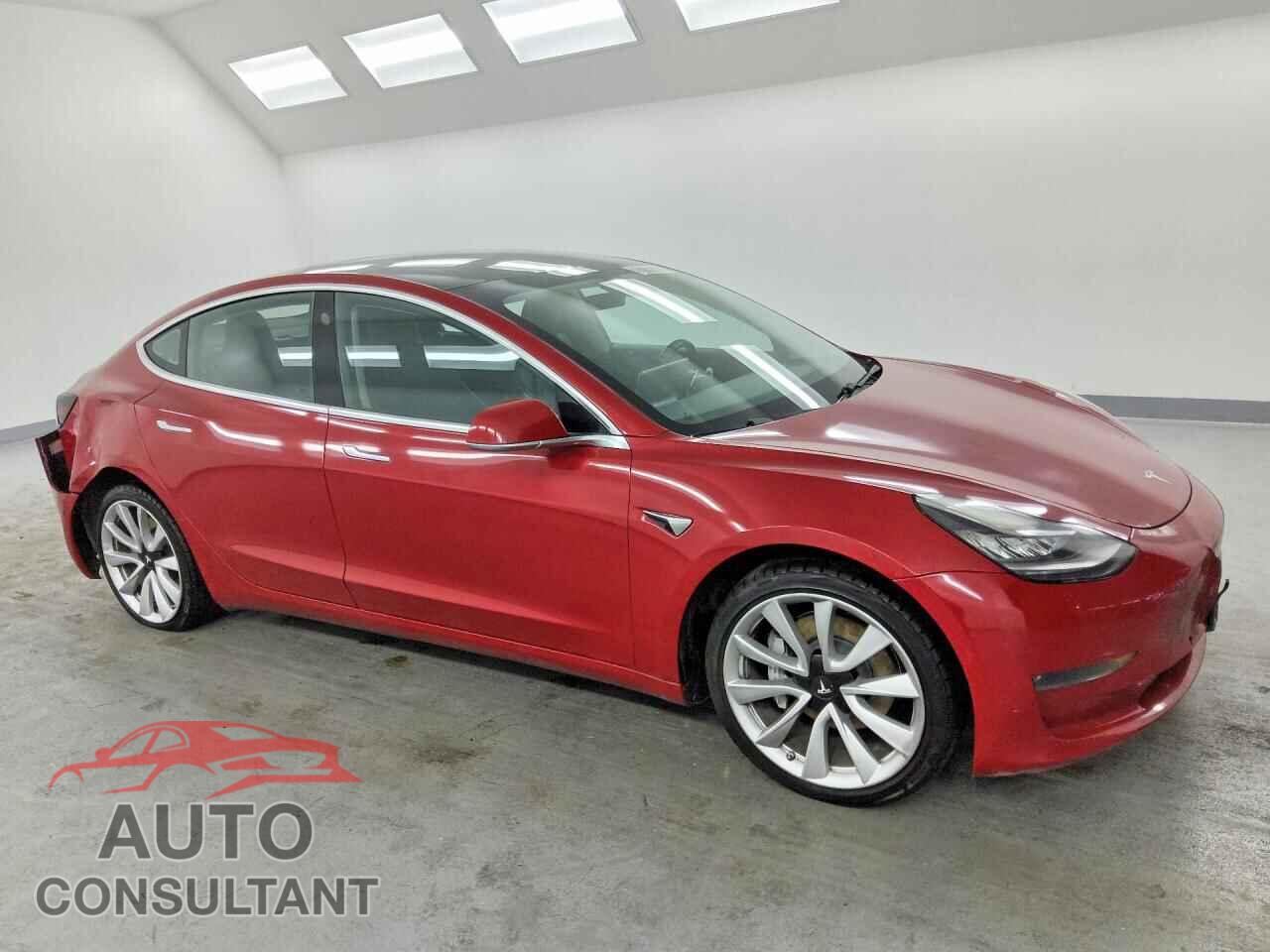 TESLA MODEL 3 2018 - 5YJ3E1EA0JF048753