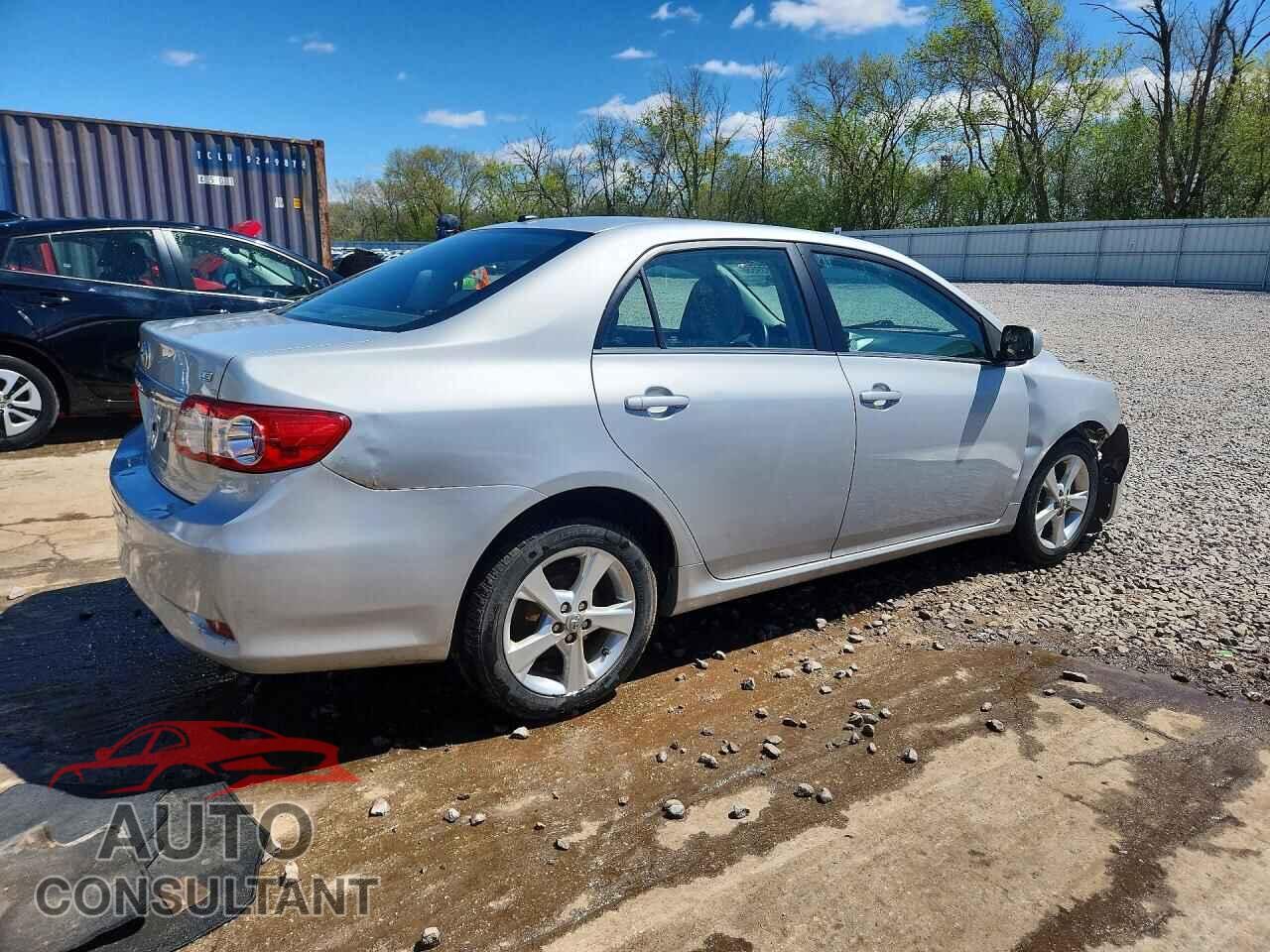 TOYOTA COROLLA 2013 - 2T1BU4EE9DC076093