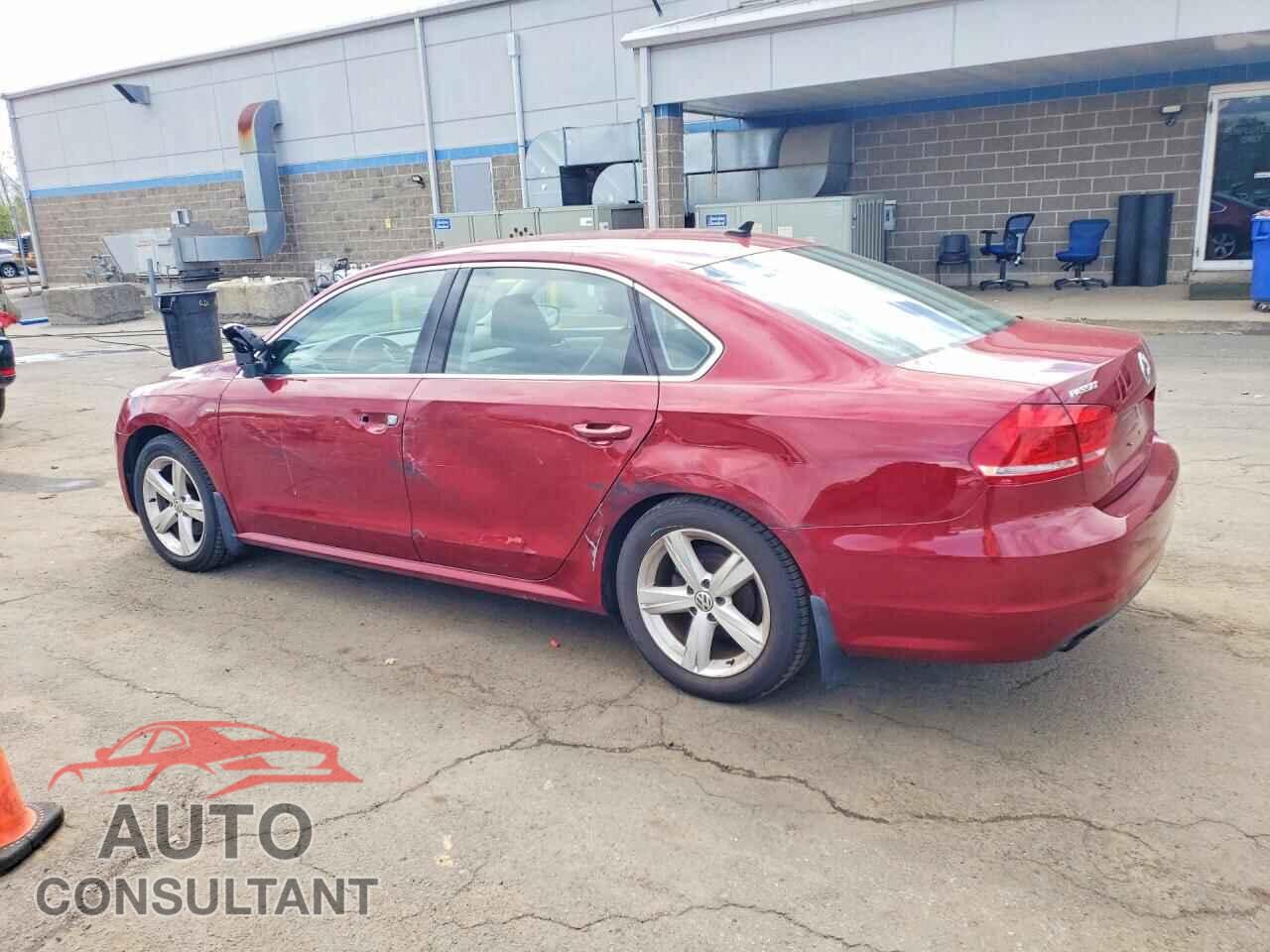 VOLKSWAGEN PASSAT 2015 - 1VWAT7A31FC120102