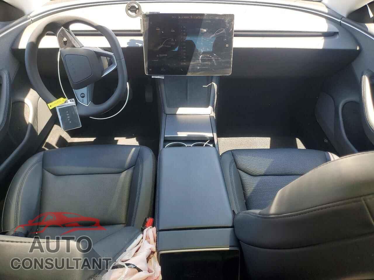TESLA MODEL 3 2024 - 5YJ3E1EA7RF726961