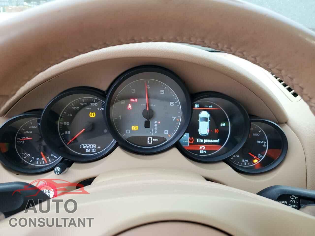 PORSCHE CAYENNE 2013 - WP1AB2A28DLA84601
