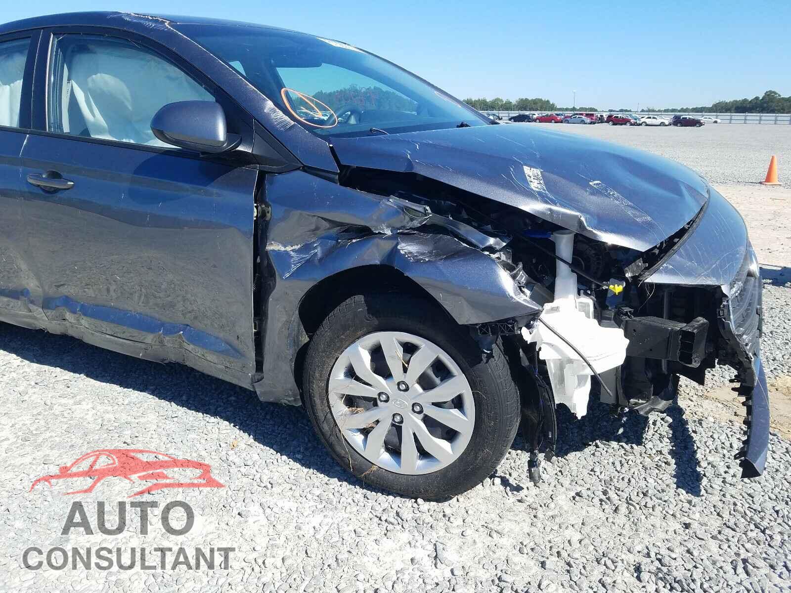 HYUNDAI ACCENT 2018 - 3KPC24A32JE015597