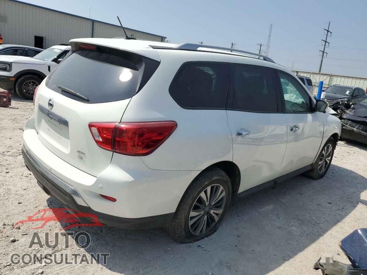NISSAN PATHFINDER 2017 - 5N1DR2MM9HC679207