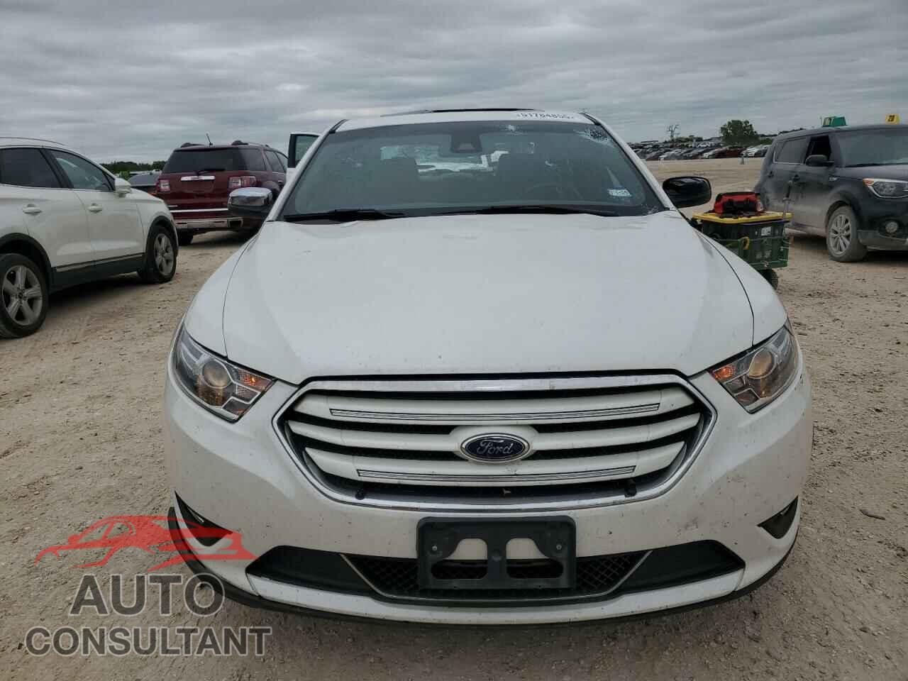 FORD TAURUS 2017 - 1FAHP2F89HG104129