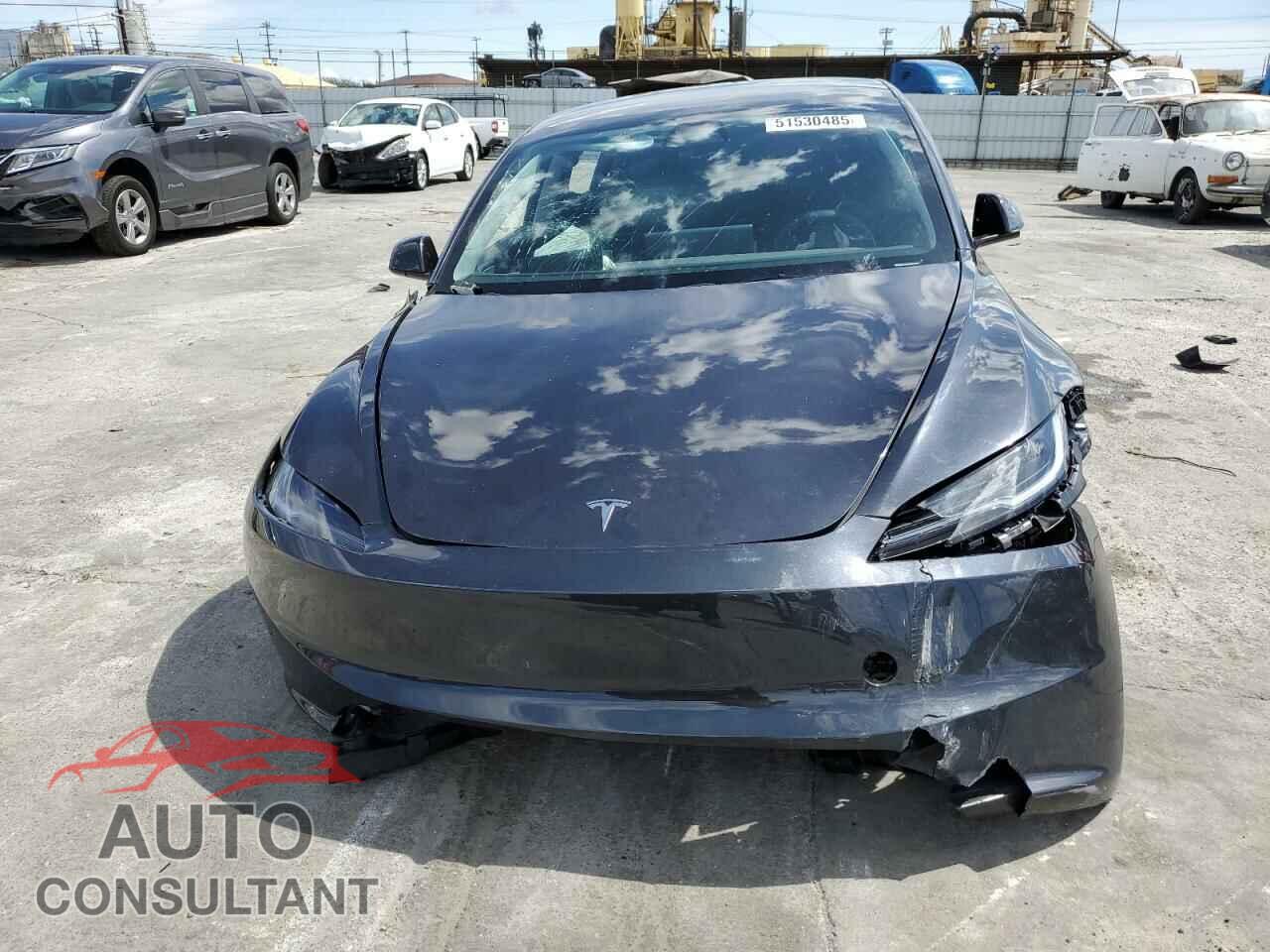TESLA MODEL 3 2024 - 5YJ3E1EA5RF844488