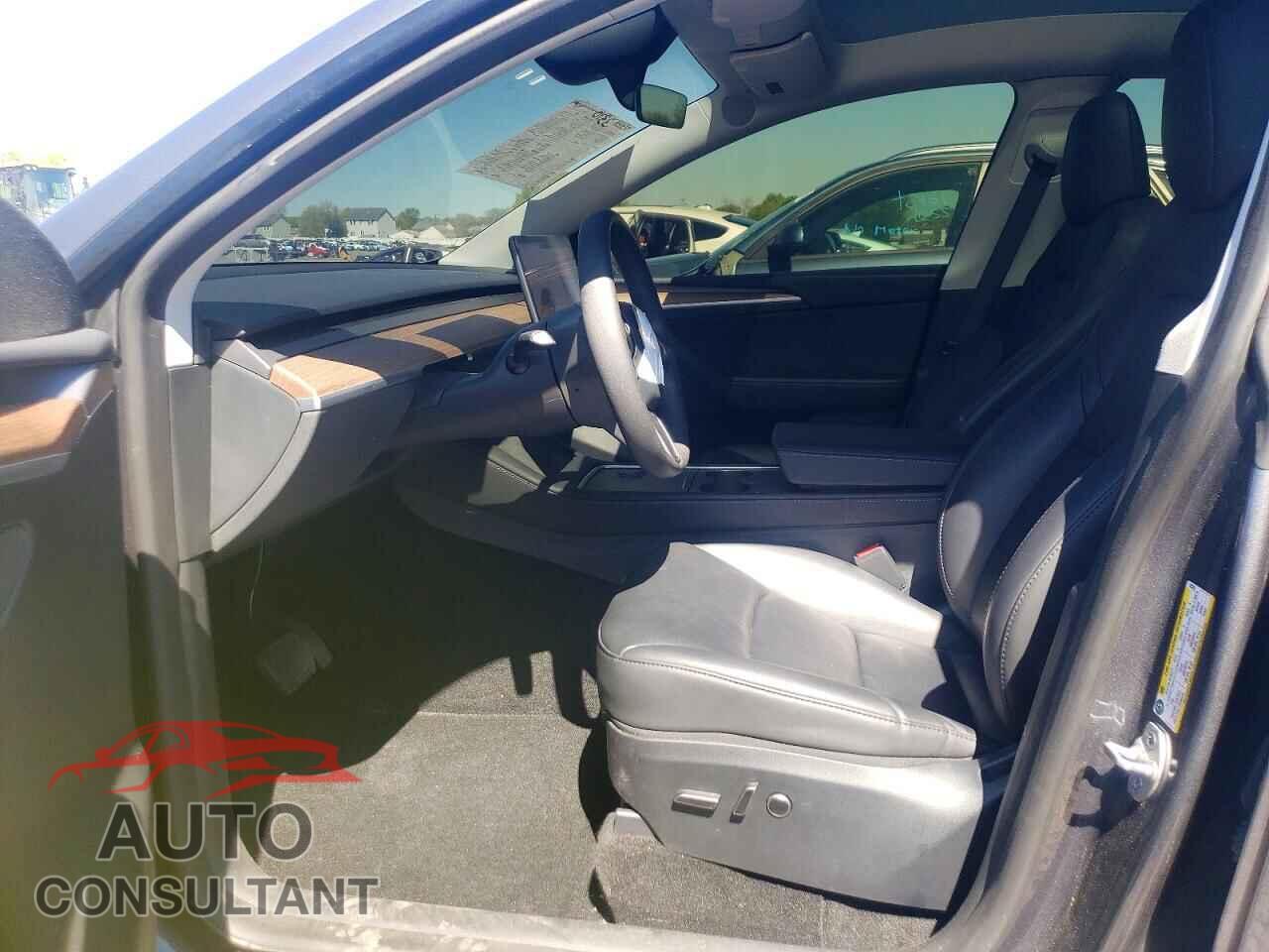 TESLA MODEL Y 2023 - 7SAYGDED6PF923258