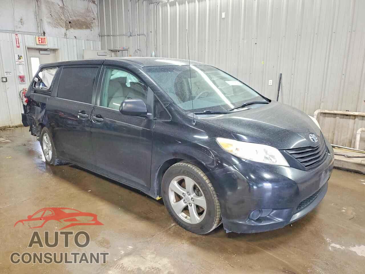 TOYOTA SIENNA 2013 - 5TDZK3DC8DS398505