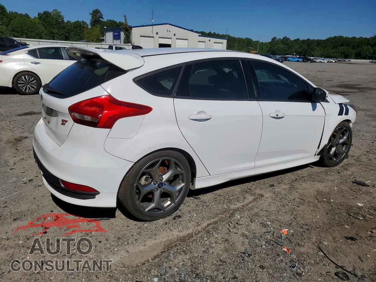 FORD FOCUS 2017 - 1FADP3L90HL227715