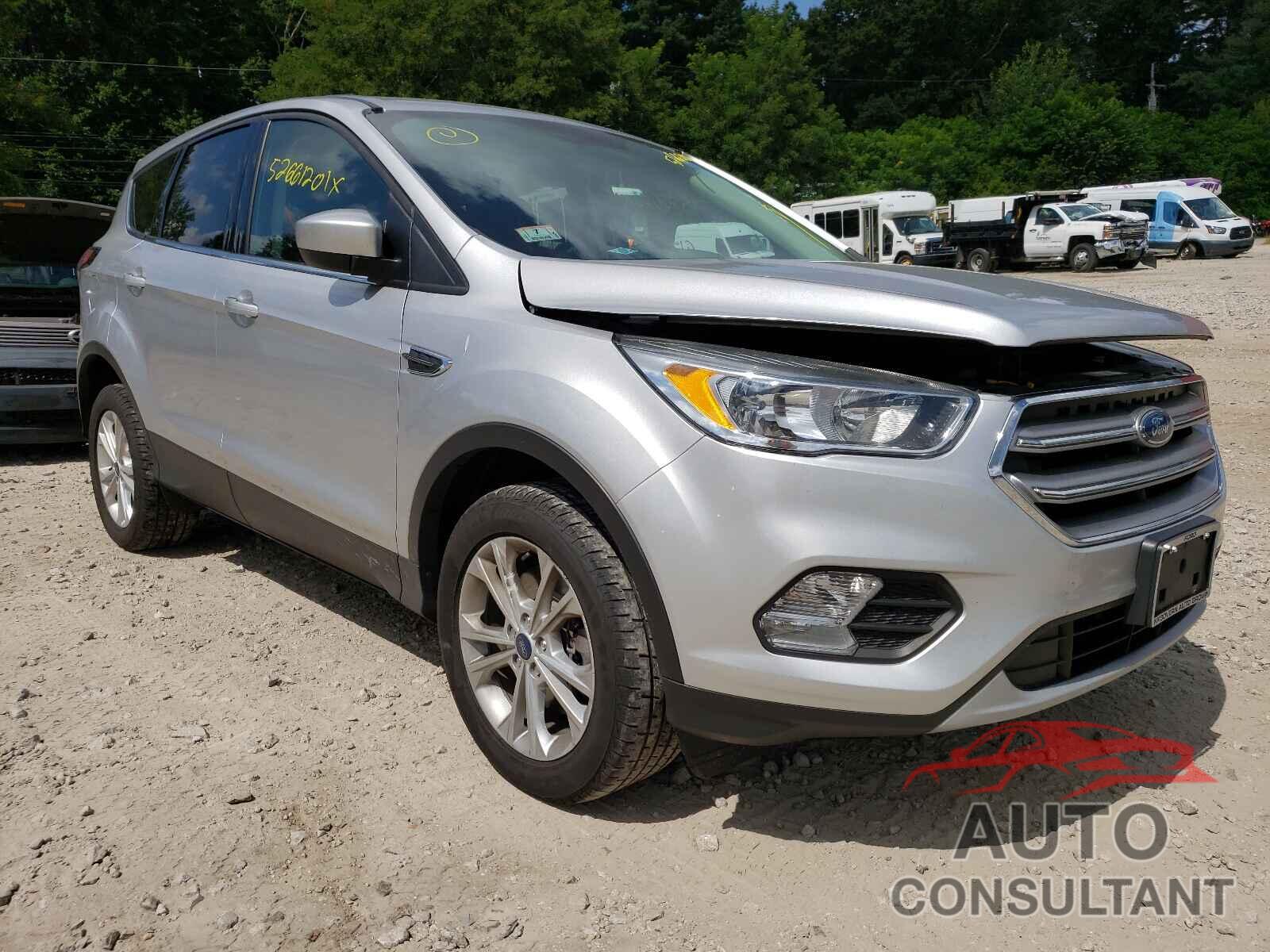 FORD ESCAPE 2017 - 1FMCU9G99HUB84736