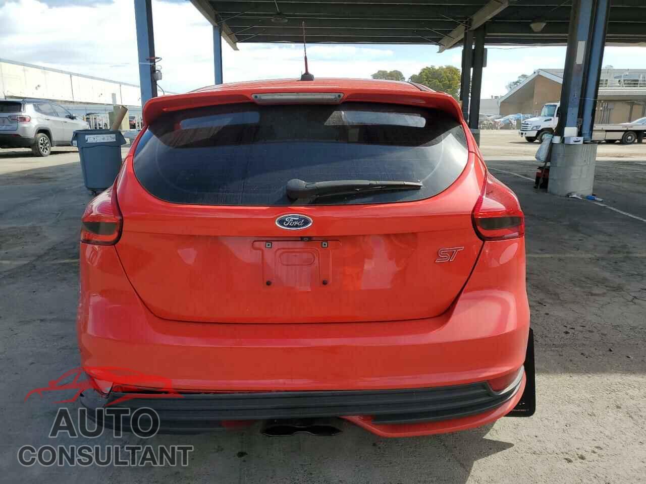 FORD FOCUS 2017 - 1FADP3L93HL308577
