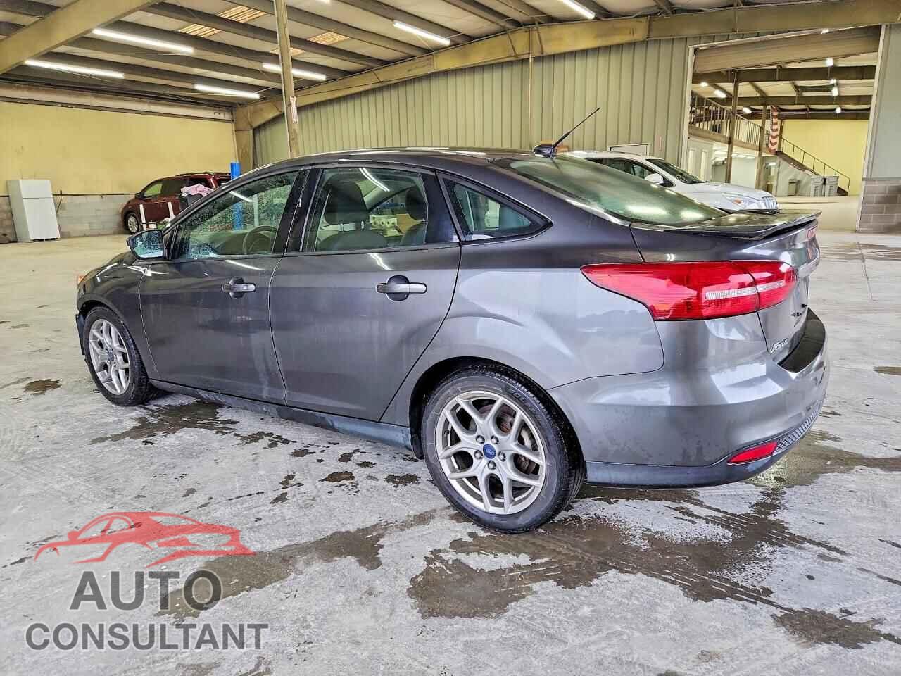 FORD FOCUS 2015 - 1FADP3F26FL216049