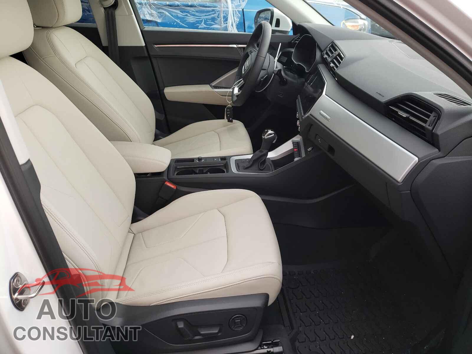 AUDI Q3 2021 - WA1DECF36M1127366