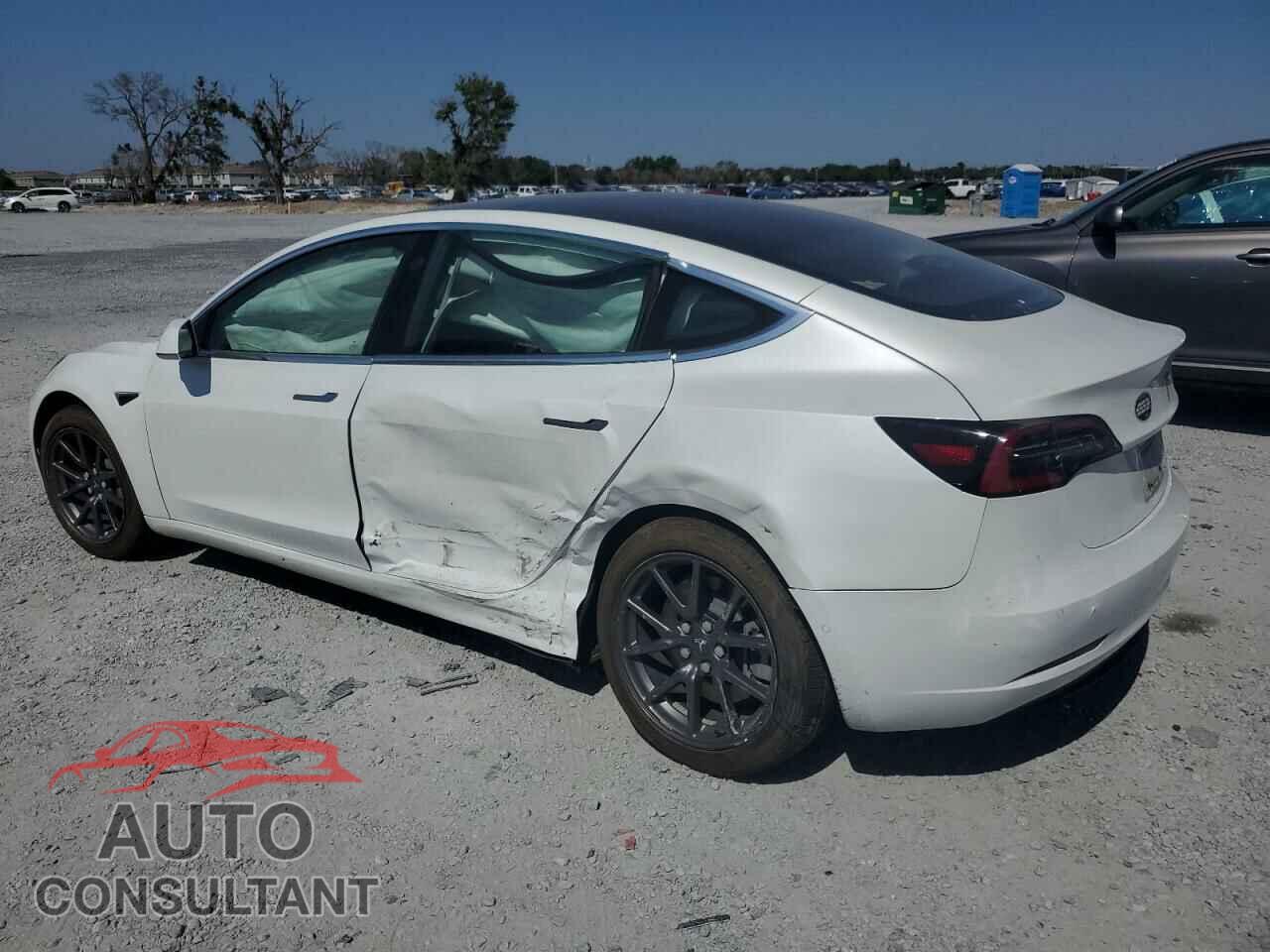 TESLA MODEL 3 2018 - 5YJ3E1EAXJF153106