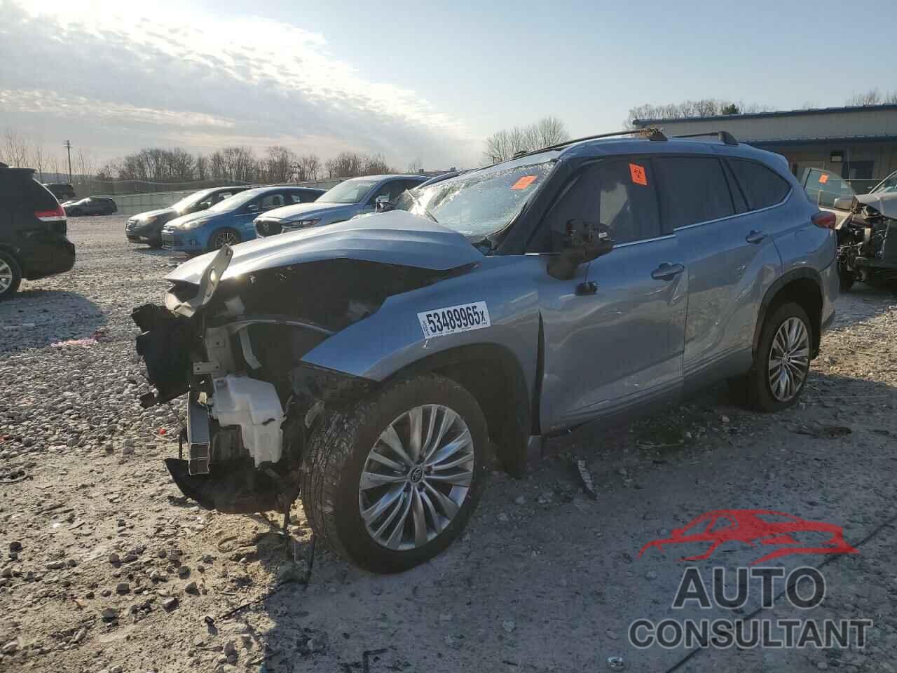TOYOTA HIGHLANDER 2023 - 5TDEBRCH4PS108229
