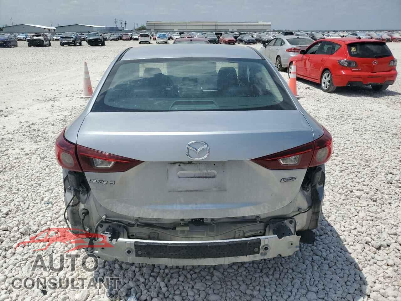 MAZDA 3 2017 - 3MZBN1V72HM134021