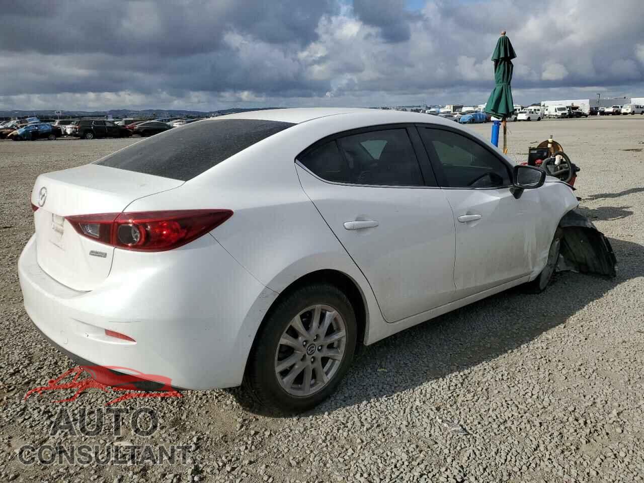MAZDA 3 2017 - 3MZBN1U72HM112134
