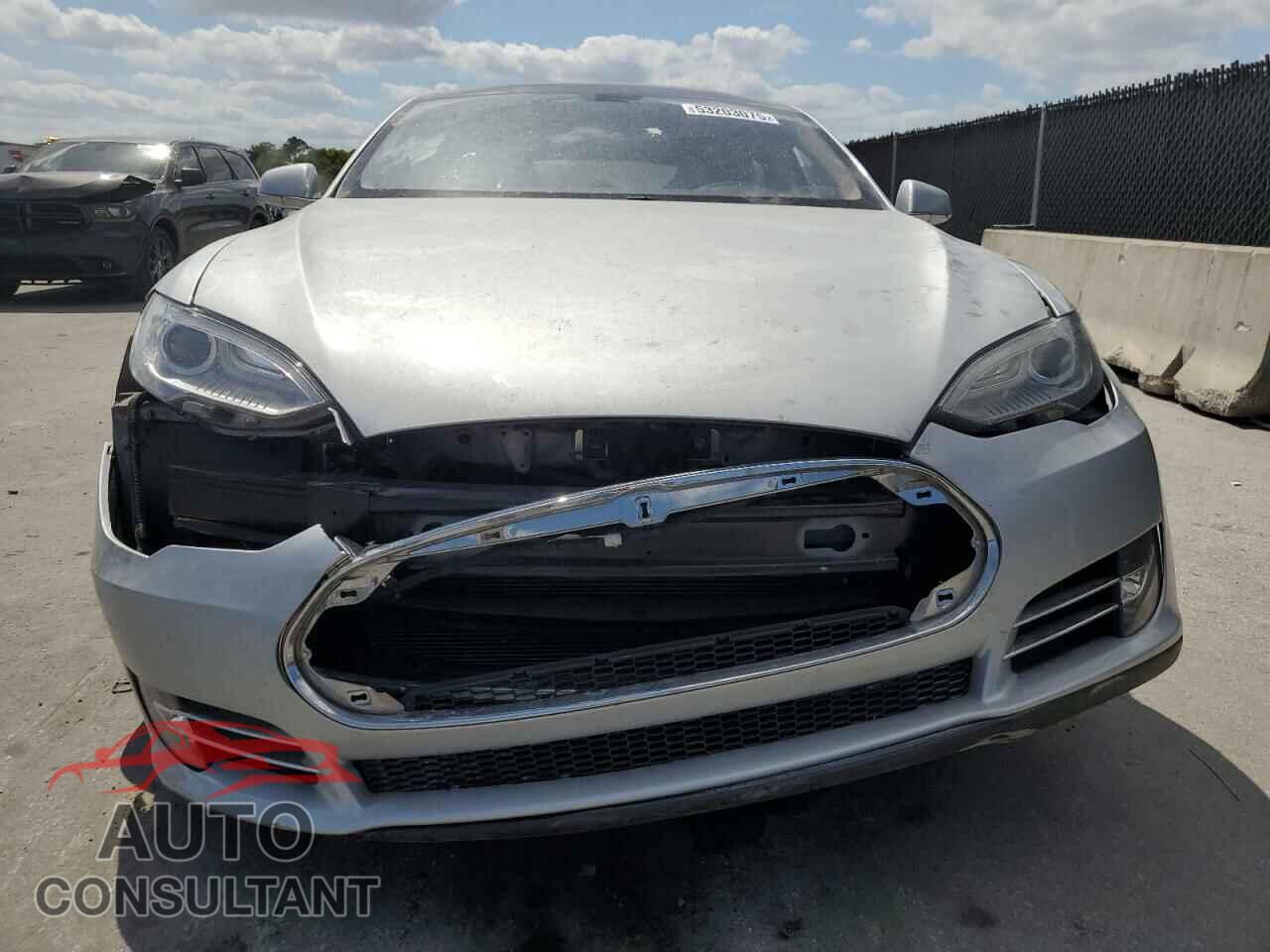 TESLA MODEL S 2012 - 5YJSA1CN2CFP03107