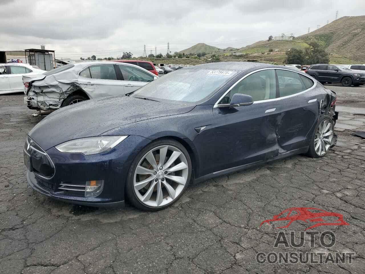 TESLA MODEL S 2013 - 5YJSA1CG1DFP04767